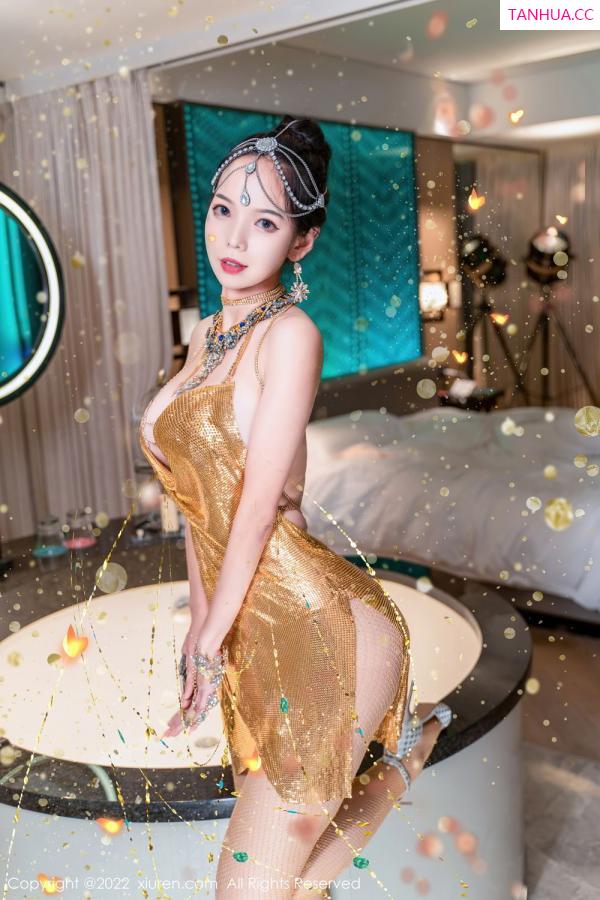 大美媚京  [XiuRen]高清写真图 2022.09.08 No.5559 大美妞儿第12张图片